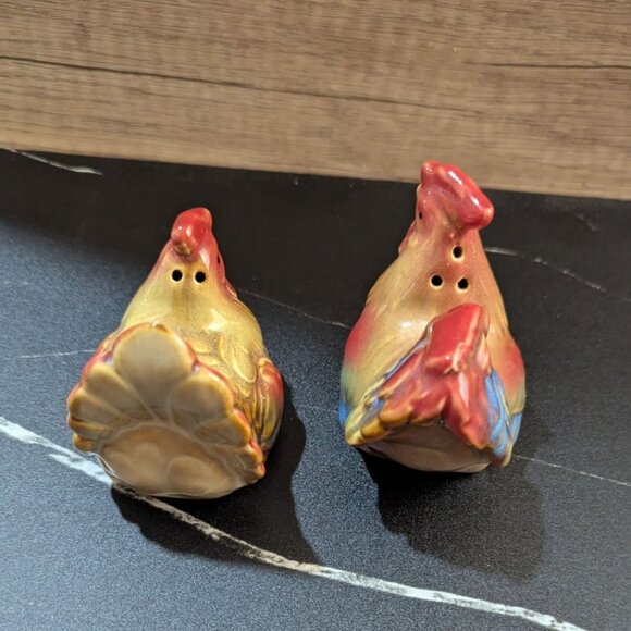Ceramic Rooster & Hen Salt And Pepper Shakers Vintage Farmhouse Decor Kitchen - Picture 4 of 8